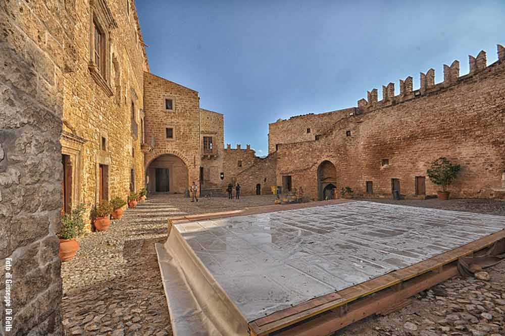 A guided tour of the Carini Castle and the catacombs close to Palermo-image-5