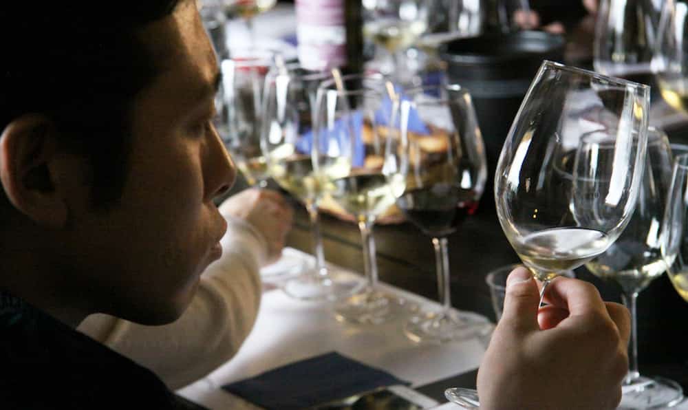 Degustazione di vino e visita in cantina in provincia di Agrigento-image-4