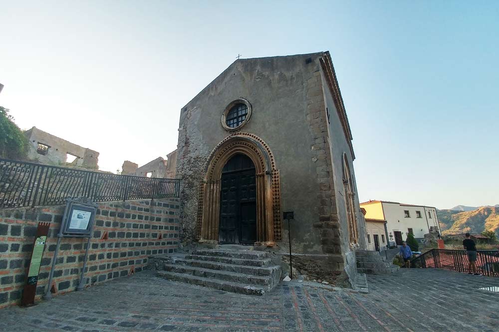 Tour in Ape Calessino a Savoca il borgo siciliano del Padrino-image-7