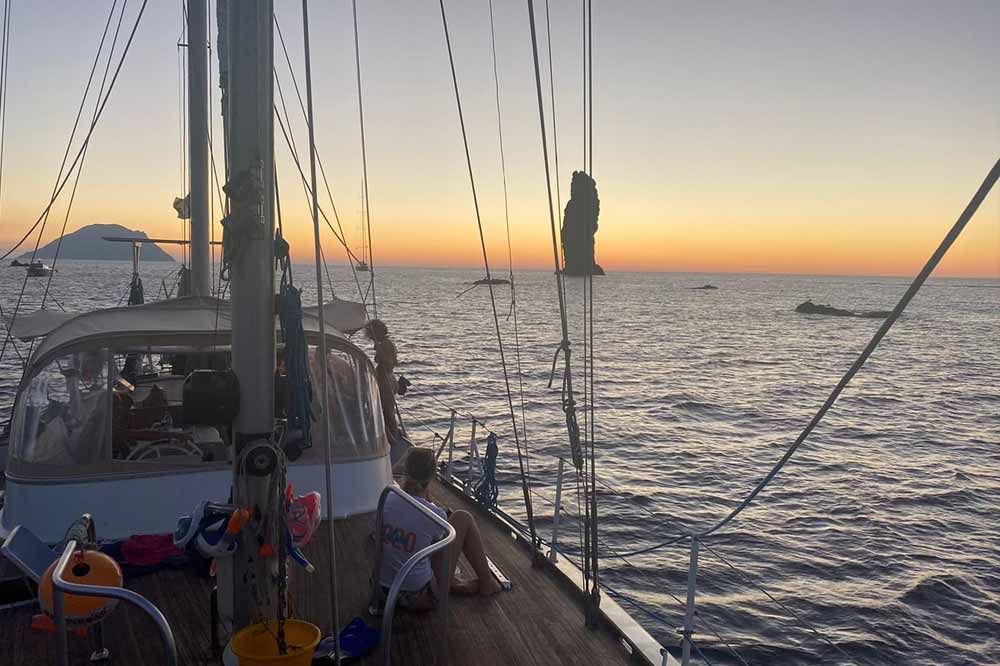 Crociera in barca a vela alle Isole Eolie-image-5