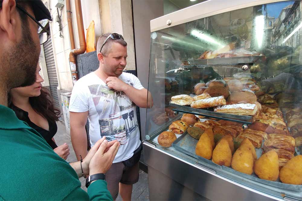 Street Food Tour in Catania including a visit to the old town and the fish market-image-4