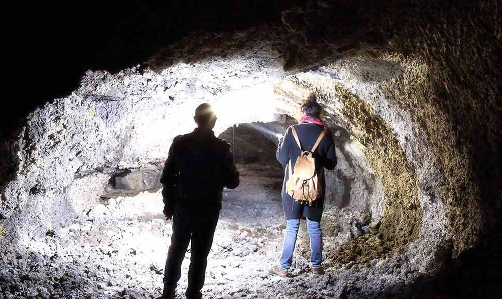 Mini tour between grottos rivers and uncontaminated nature near Catania-image-4
