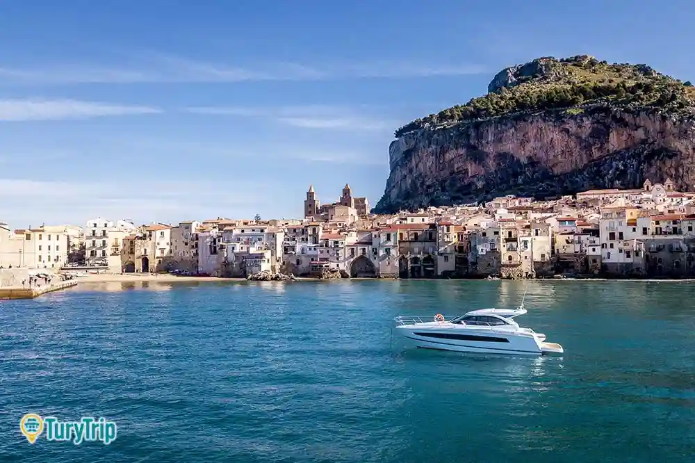 Private yacht tour along the coast of Cefalù-image-4