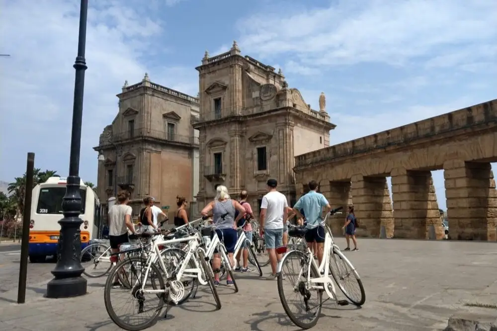 Bike tour in the historical center of Palermo-image-6