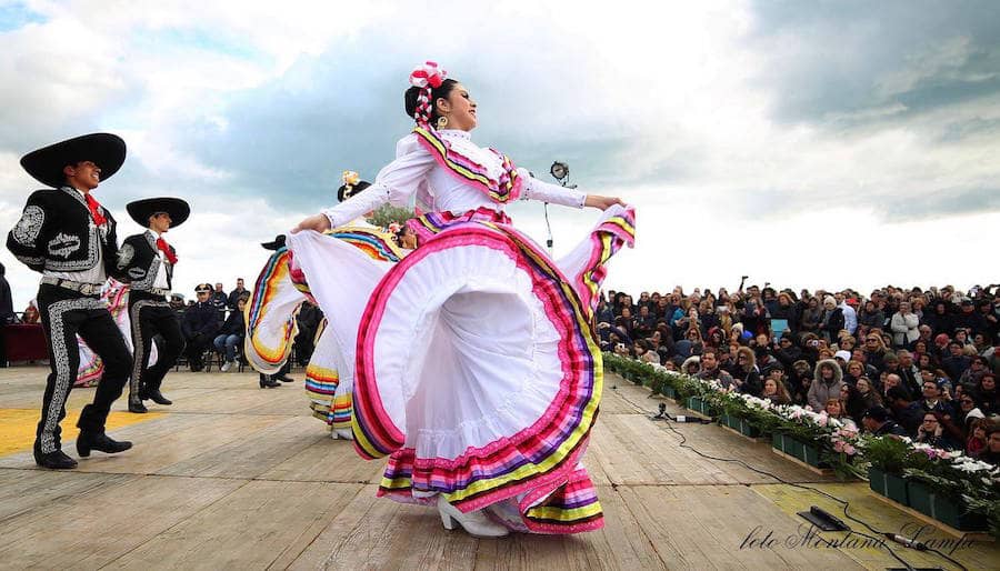 mandorlo in fiore agrigento ballerini
