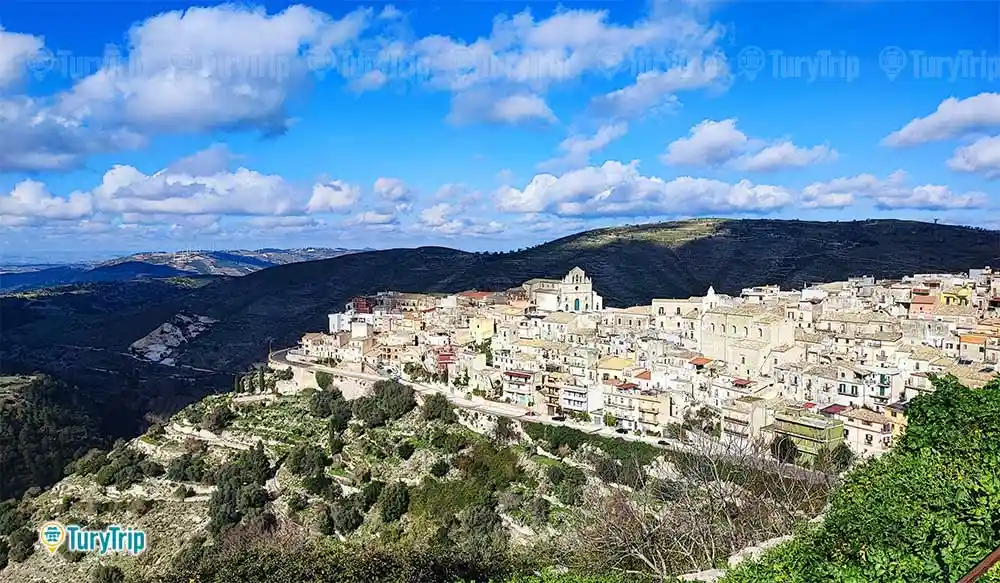 Monterosso Amo panorama