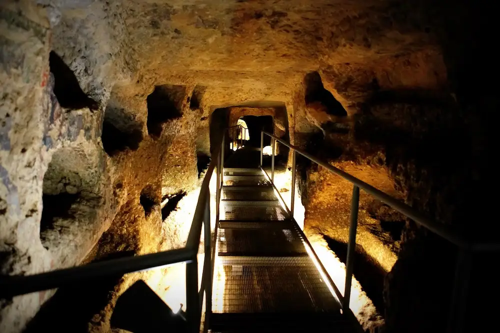 A guided tour of the Carini Castle and the catacombs close to Palermo-image-6